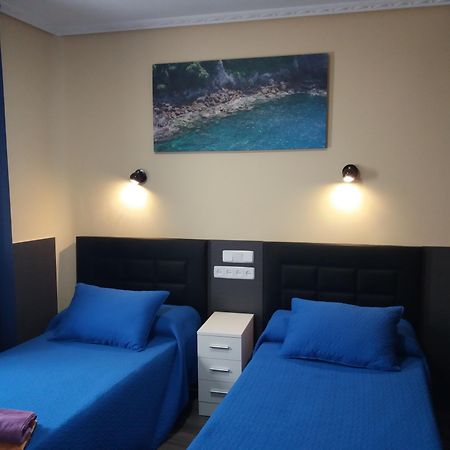 Hostal Numancia Madrid Bagian luar foto