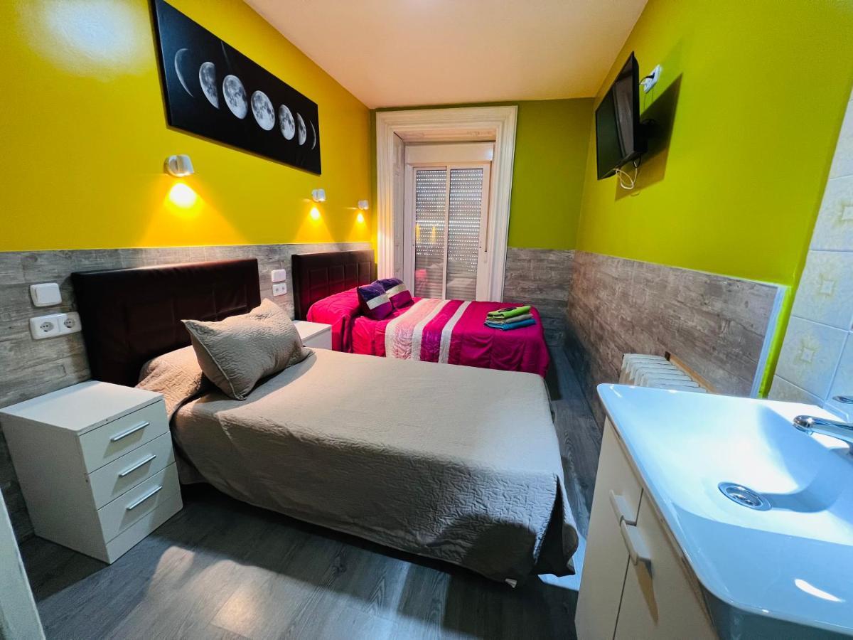 Hostal Numancia Madrid Bagian luar foto