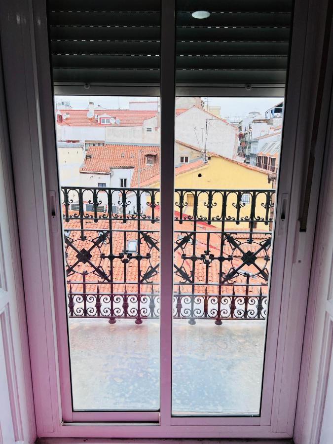 Hostal Numancia Madrid Bagian luar foto