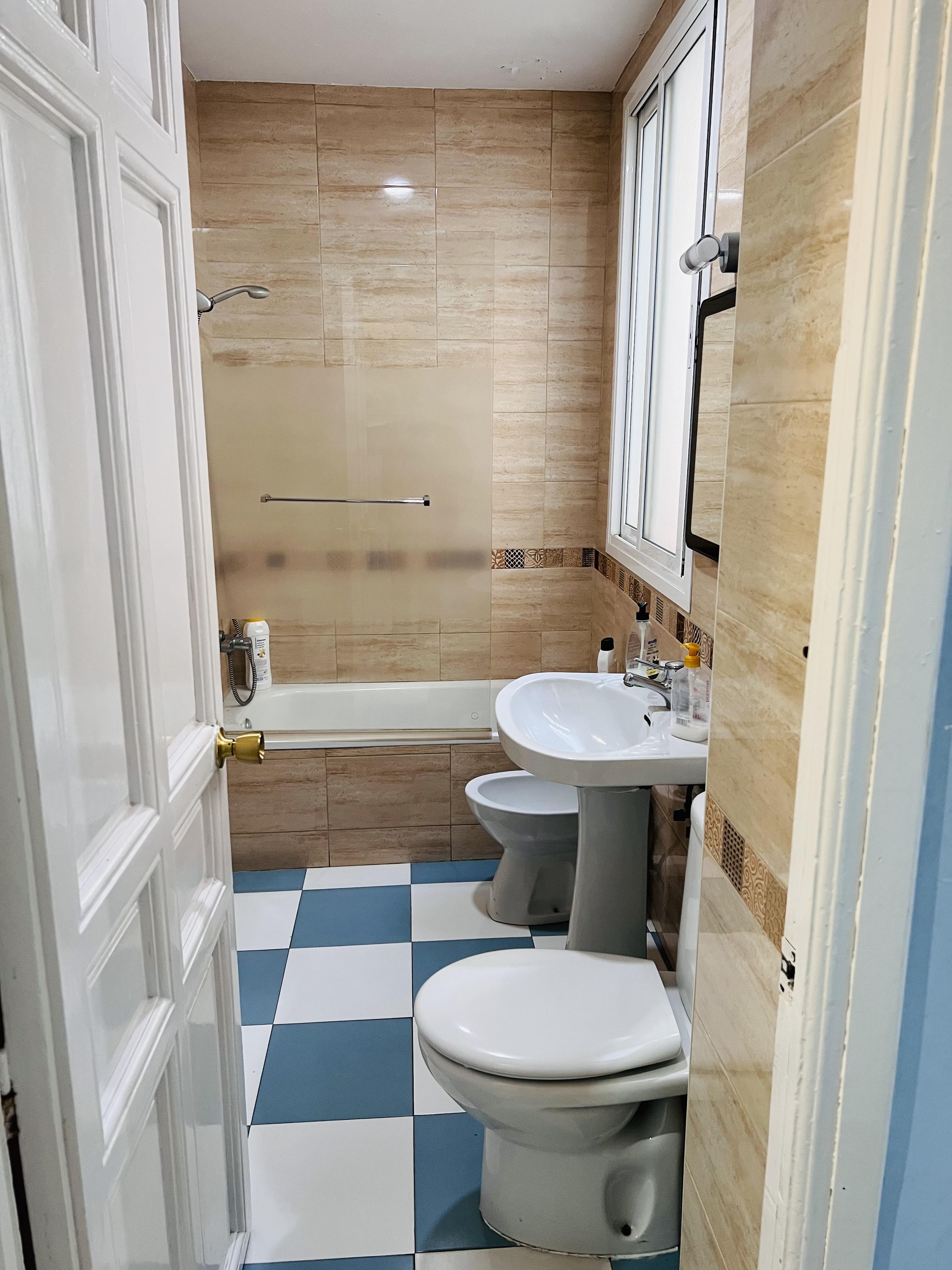 Hostal Numancia Madrid Bagian luar foto