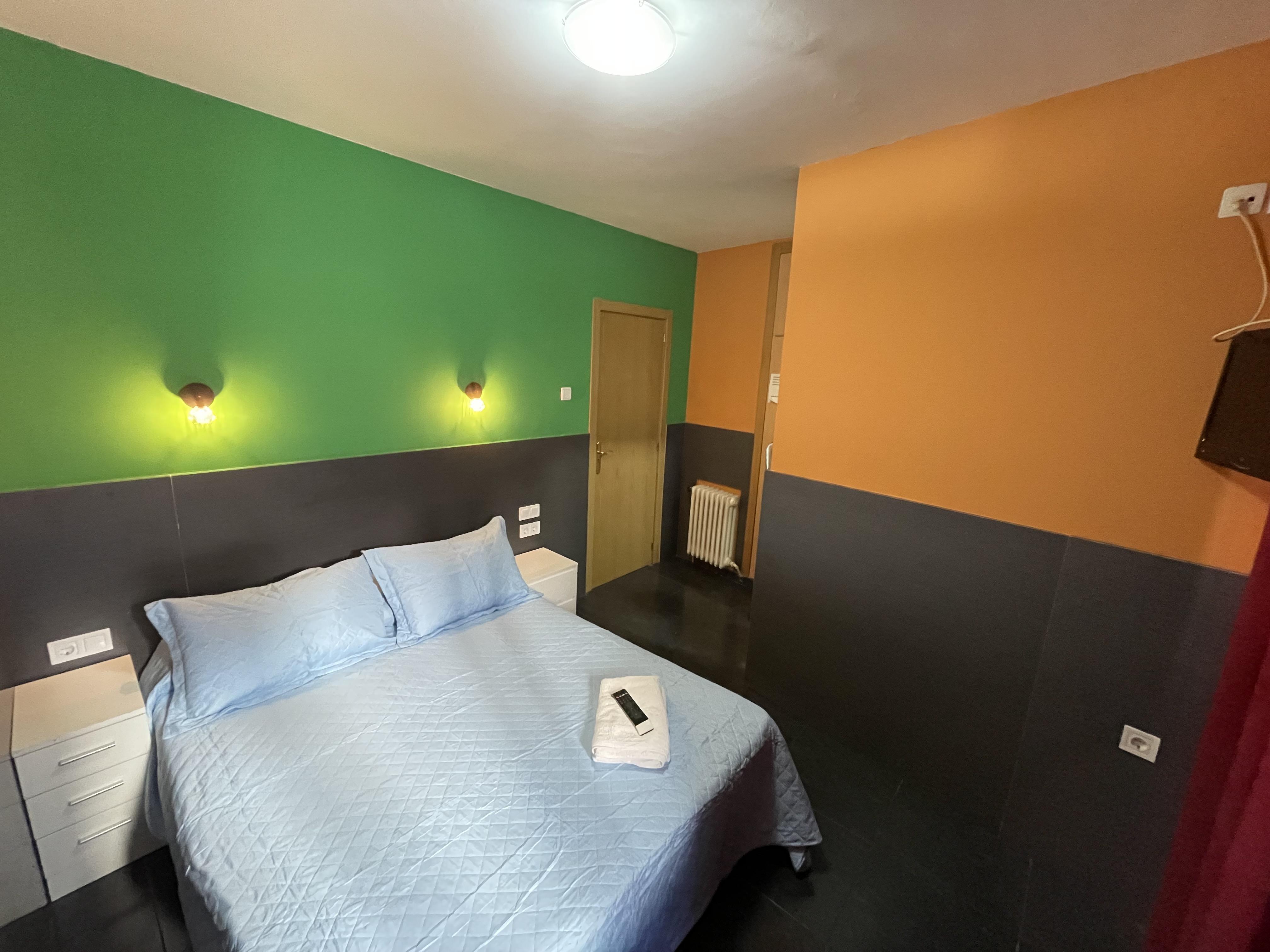 Hostal Numancia Madrid Bagian luar foto