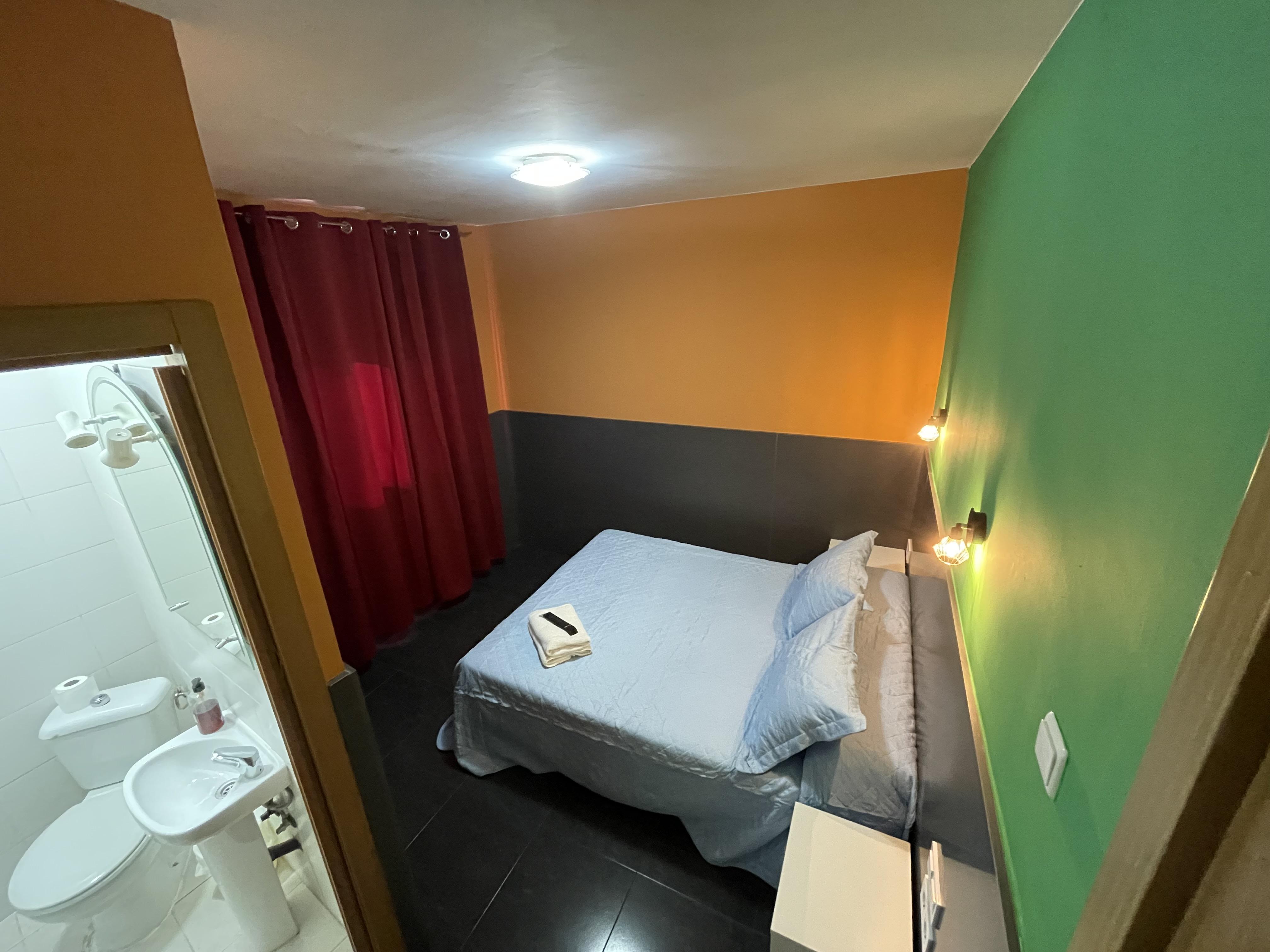 Hostal Numancia Madrid Bagian luar foto